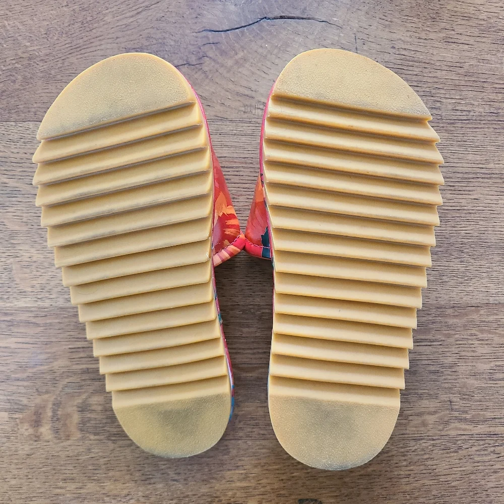 Farm Rio Sandals - Picture 2 of 3